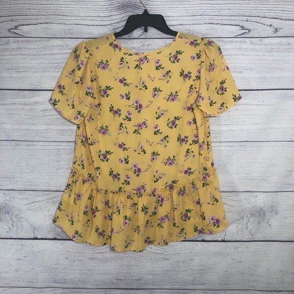 Pleione Soft Yellow Floral Top with Ruffled Hem Sz Med - Picture 5 of 5